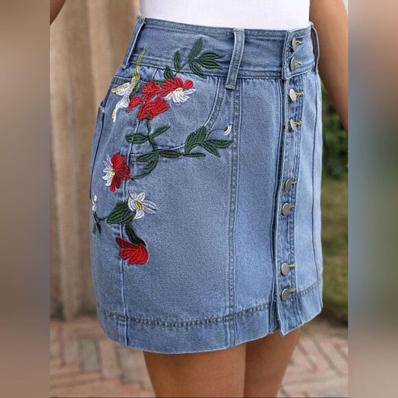 Embroidered Denim Skirt with Floral Design - Picture 3 of 4